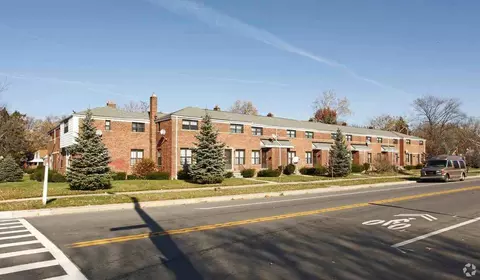 W Chicago St, Detroit, MI 48228