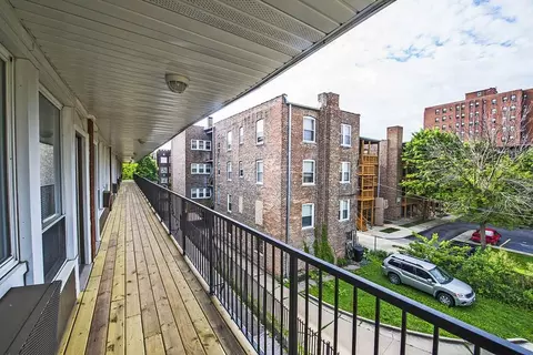 6832 S Crandon Ave, Chicago, IL 60649 photo 16