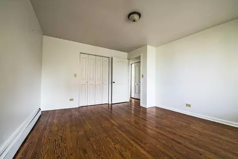 6832 S Crandon Ave, Chicago, IL 60649 photo 10