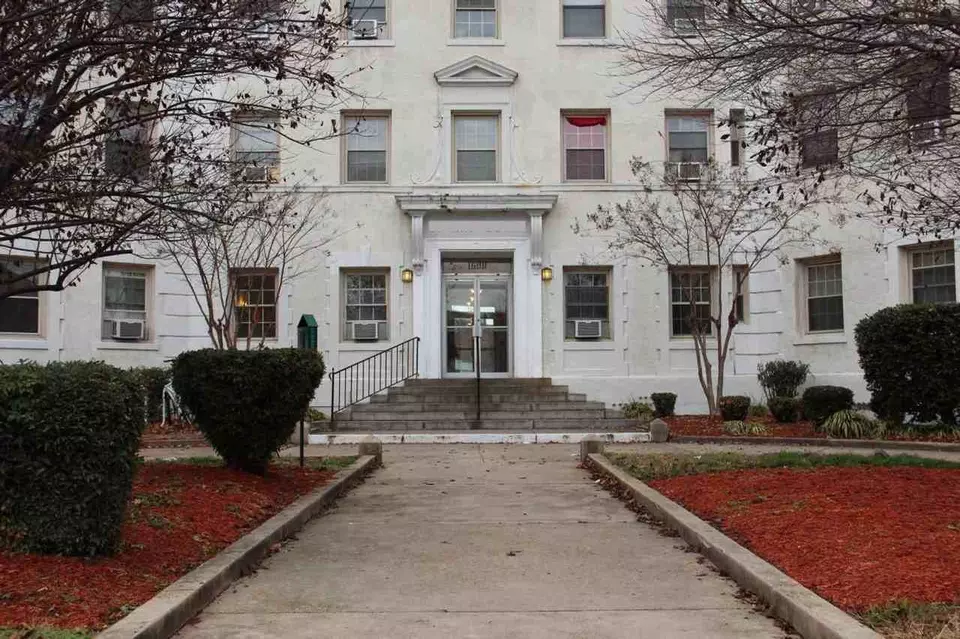  1600 Monument Ave, Richmond, VA 23220 photo 3