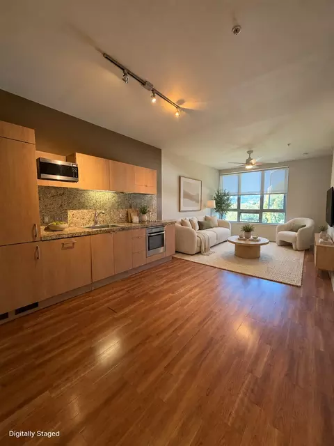 1550 SE 20th Ave, Portland, OR 97214