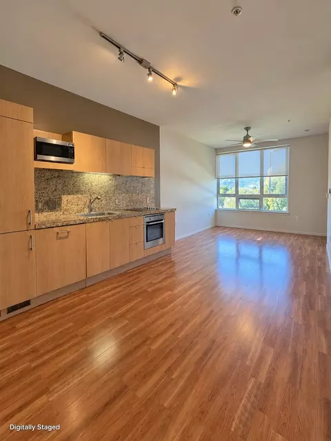 1550 SE 20th Ave, Portland, OR 97214