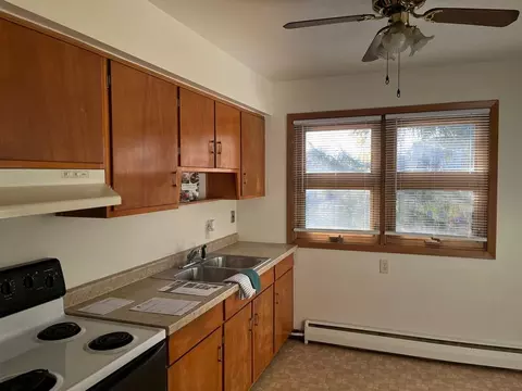 1207 Danforth St, Saint Paul, MN 55117