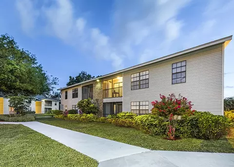 7334 Pinnacle Pines Dr, Fort Myers, FL 33907