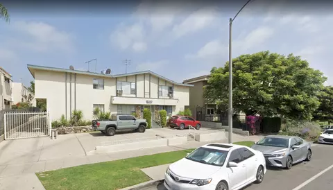 1560 N Hobart Blvd, Los Angeles, CA 90027
