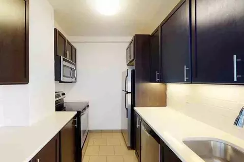 214 E Armour Blvd, Kansas City, MO 64111