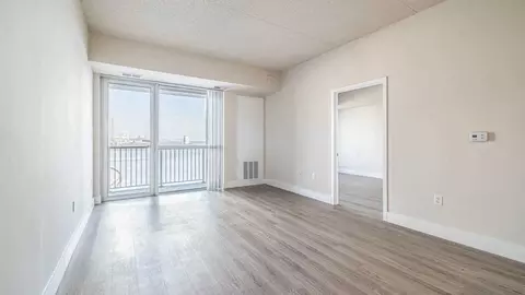 1 Harborside Pl, Jersey City, NJ 07311 photo 17