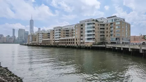 1 Harborside Pl, Jersey City, NJ 07311 photo 5