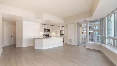 1 Harborside Pl, Jersey City, NJ 07311 photo 14