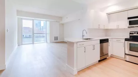 1 Harborside Pl, Jersey City, NJ 07311 photo 13