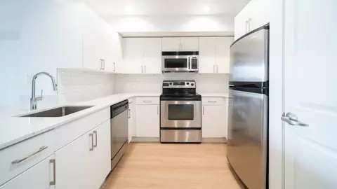 1 Harborside Pl, Jersey City, NJ 07311 photo 11
