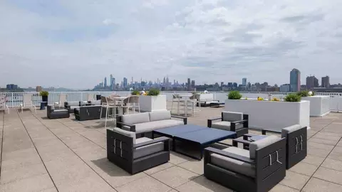 1 Harborside Pl, Jersey City, NJ 07311 photo 7