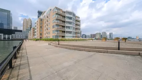1 Harborside Pl, Jersey City, NJ 07311 photo 4