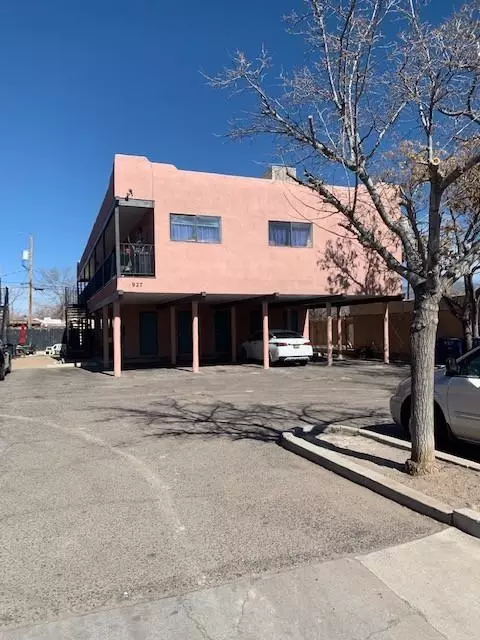 929 Aztec Rd NW, Albuquerque, NM 87107