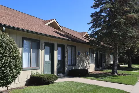 2486 Green Pine Dr #6, Burton, MI 48519 photo 5