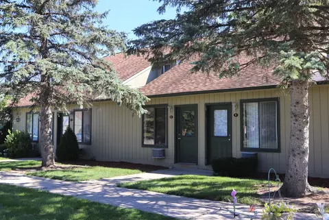 2486 Green Pine Dr #6, Burton, MI 48519 photo 2