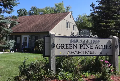 2486 Green Pine Dr #6, Burton, MI 48519 photo 7