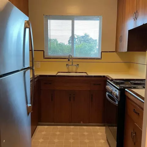 785 Roble Ave, Menlo Park, CA 94025