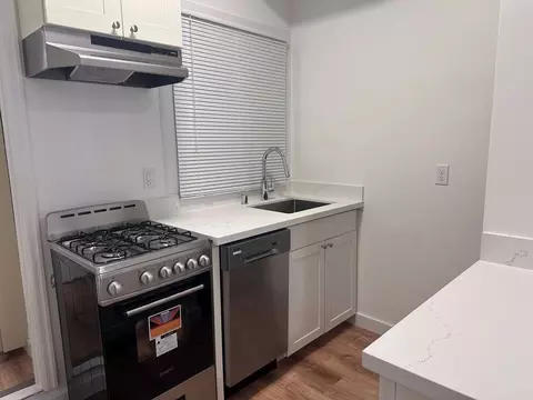 619 Frederick St, San Francisco, CA 94117
