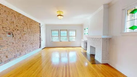 12467 Cedar Rd, Cleveland Heights, OH 44106