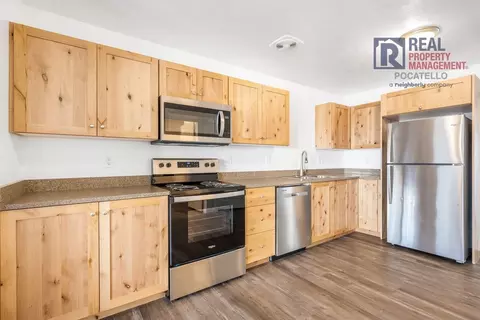 251 W Linden Ave #BLDG 6, Chubbuck, ID 83202
