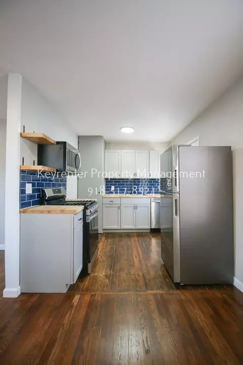 2018 E 12th St, Tulsa, OK 74104 photo 4