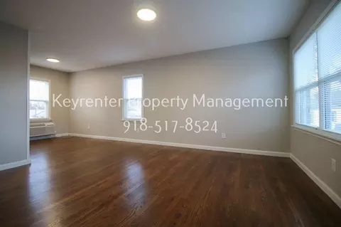 2018 E 12th St, Tulsa, OK 74104 photo 2