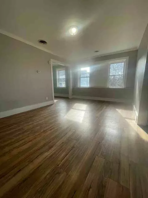 1117 S Plymouth Ave, Rochester, NY 14608