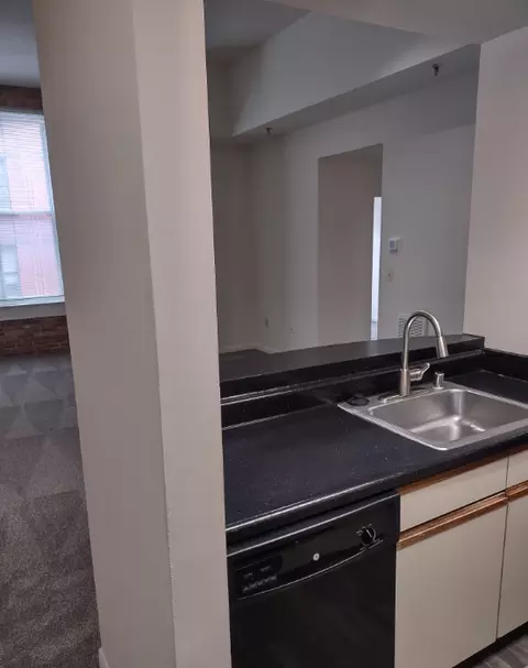 410 W Lombard St, Baltimore, MD 21201 photo 44