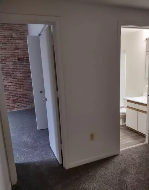 410 W Lombard St, Baltimore, MD 21201 photo 32