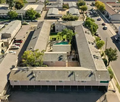 1905 E Pontiac Way, Fresno, CA 93726