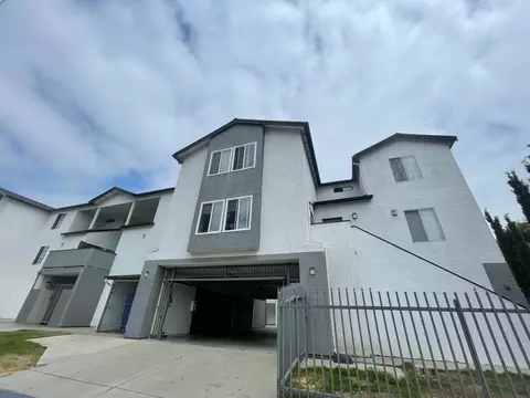 1114 W Santa Ana Blvd, Santa Ana, CA 92703
