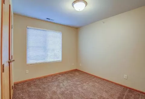4102 Shoal Loop SE, Mandan, ND 58554 photo 6