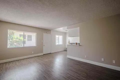 1940 Pine Ave, Long Beach, CA 90806 photo 4