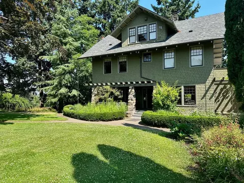 400 NE 62nd Ave, Portland, OR 97213
