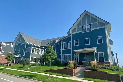 13108 Lincoln Rd, Omaha, NE 68138