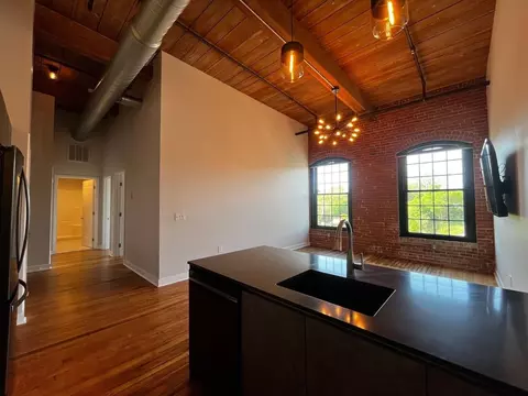 725 Branch Ave, Providence, RI 02904