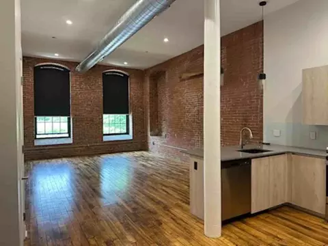 725 Branch Ave, Providence, RI 02904