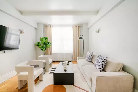 W 73rd St, New York, NY 10023