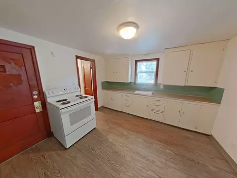 361 E 14th Ave 1355 Mill Aly, Eugene, OR 97401 photo 5