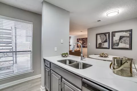 5990 Arapaho Rd, Dallas, TX 75248 photo 3