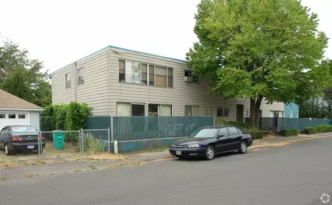 740 NE 53rd Ave, Portland, OR 97213 photo 2