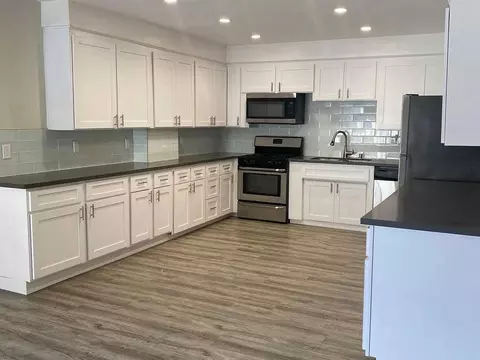 350 N Crescent Dr, Beverly Hills, CA 90210