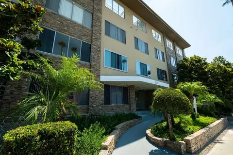 350 N Crescent Dr, Beverly Hills, CA 90210