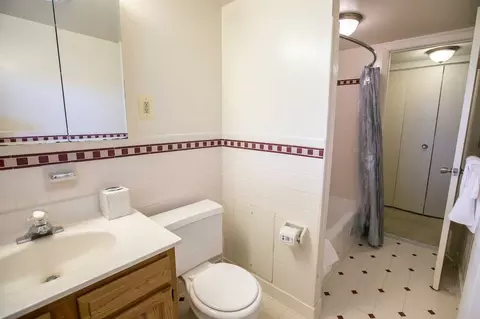 599 Cranbrook Rd, Cockeysville, MD 21030 photo 3
