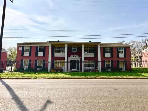 2109 Pearl St, Nacogdoches, TX 75965
