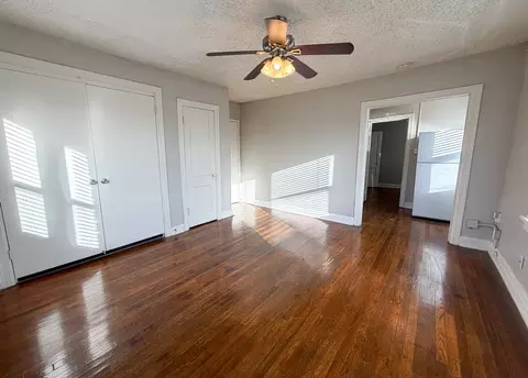 109 E 40th St, Kansas City, MO 64111
