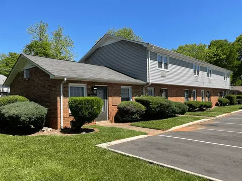 322 Clarence St, Charlotte, NC 28216