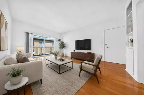 918 7th St, Santa Monica, CA 90403