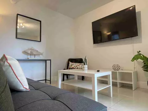 Sw 6th St, Miami, FL 33135